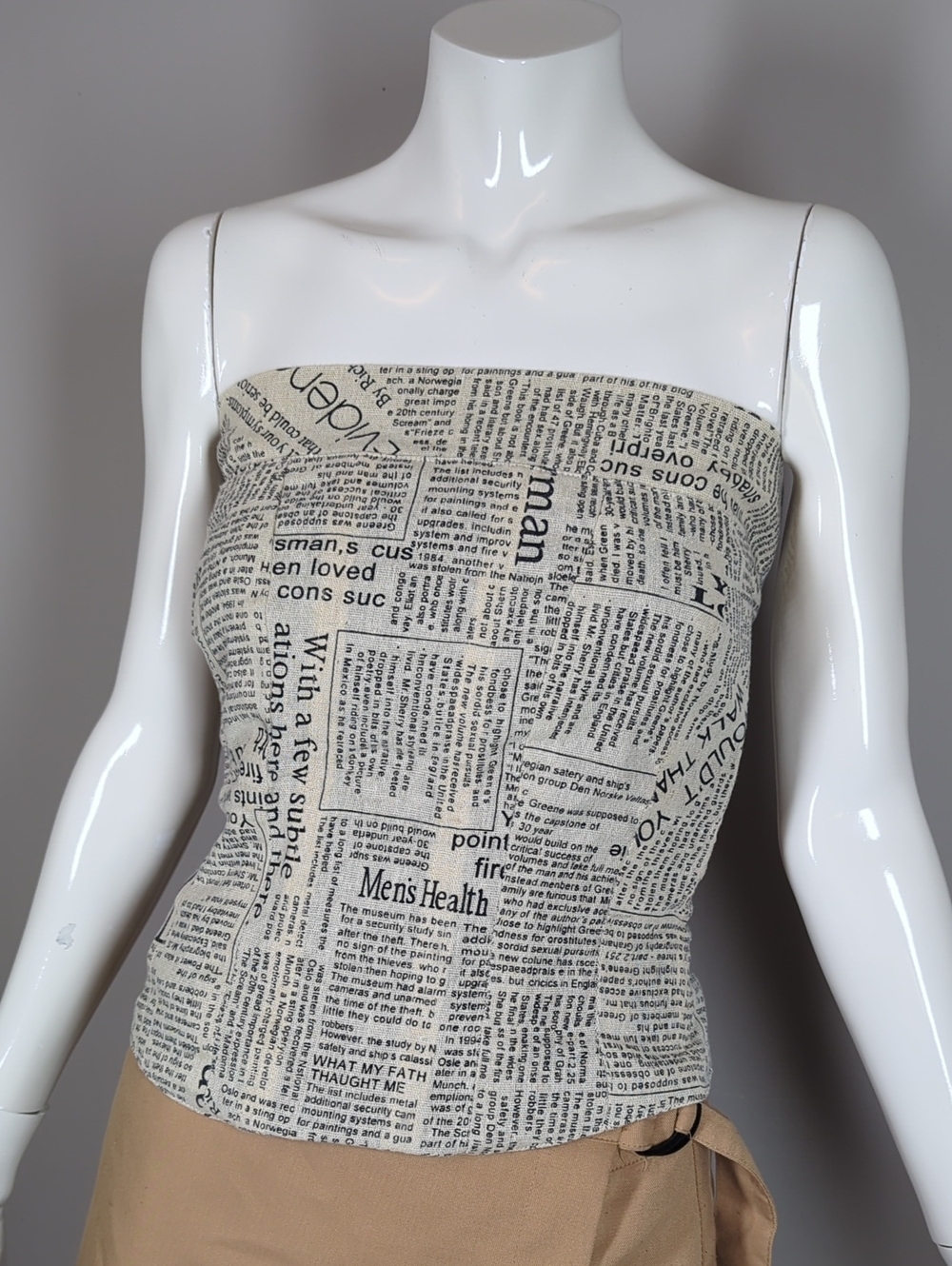 Dibo Bodi Text Print Strapless Newspaper-Style Tube Top - Beige/Black Corset